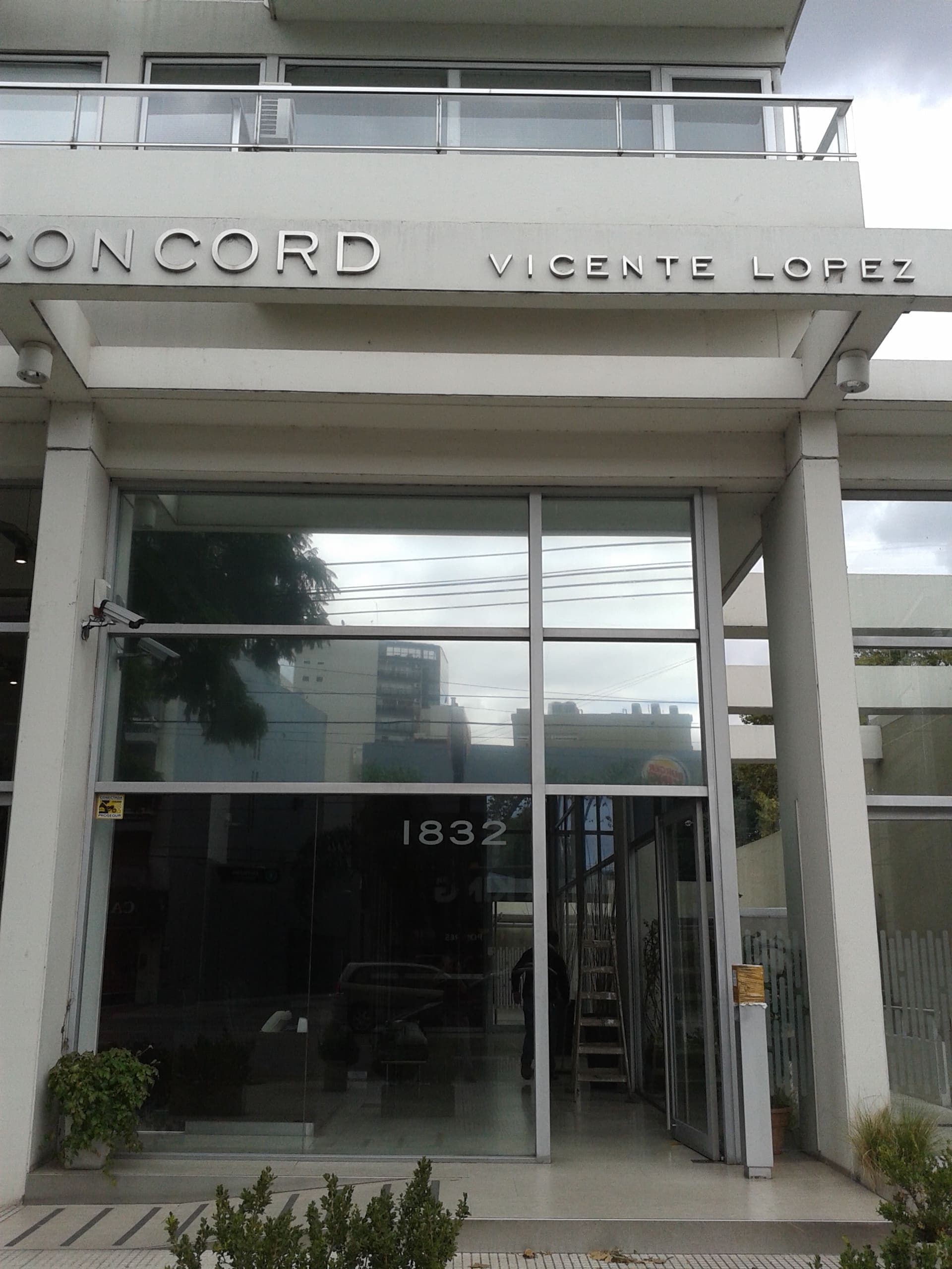 Instituciones Láminas espejadas